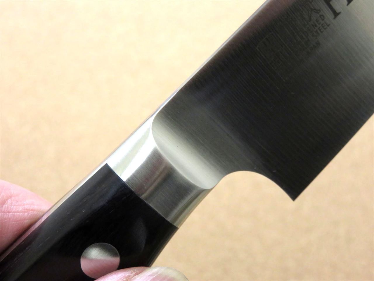 Japanese PRO-M Kitchen Gyuto Chef's Knife 7.1 inch Meat Fish cutting SEKI JAPAN
