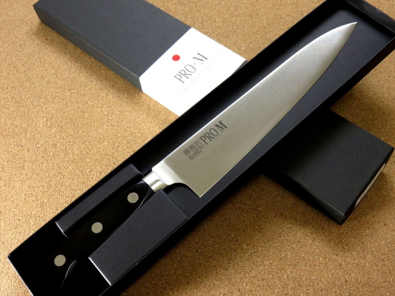 Japanese PRO-M Kitchen Gyuto Chef's Knife 8.3 inch Meat Fish cutting SEKI JAPAN