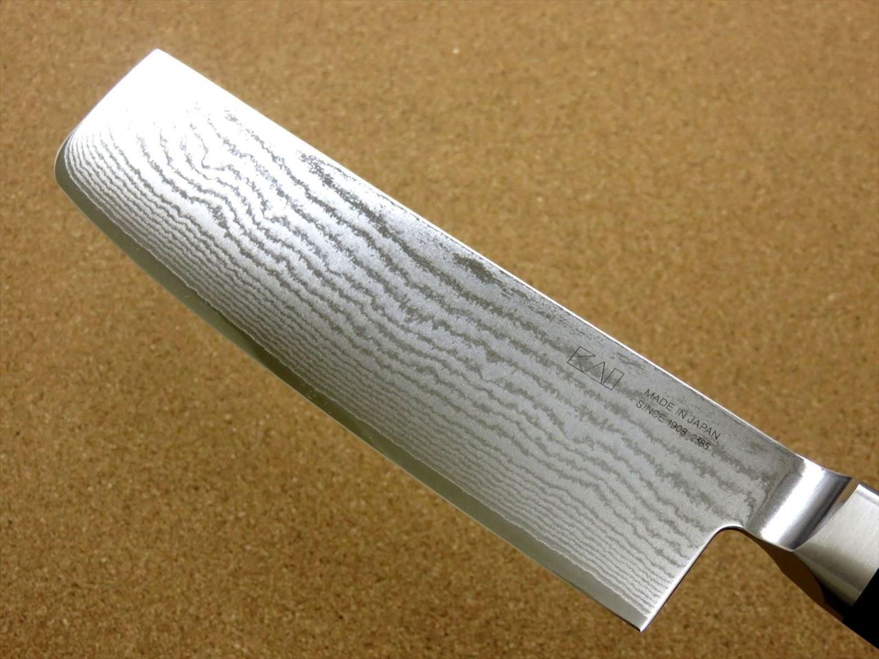 Japanese KAI MAGOROKU Kitchen Nakiri Knife 165mm 6 1/2 inch Damascus steel JAPAN