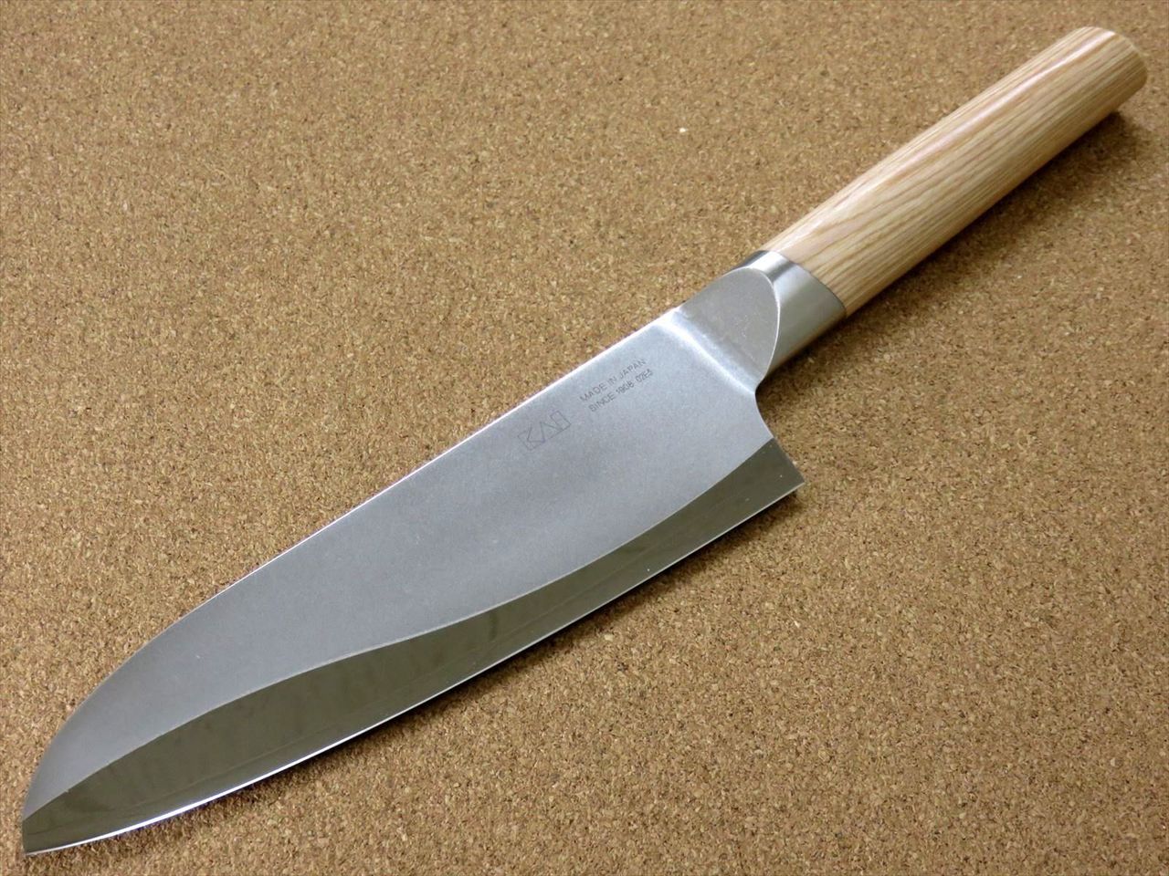 Japanese KAI SEKI MAGOROKU Kitchen Santoku Knife 165mm 6.5 inch 3 Layers JAPAN