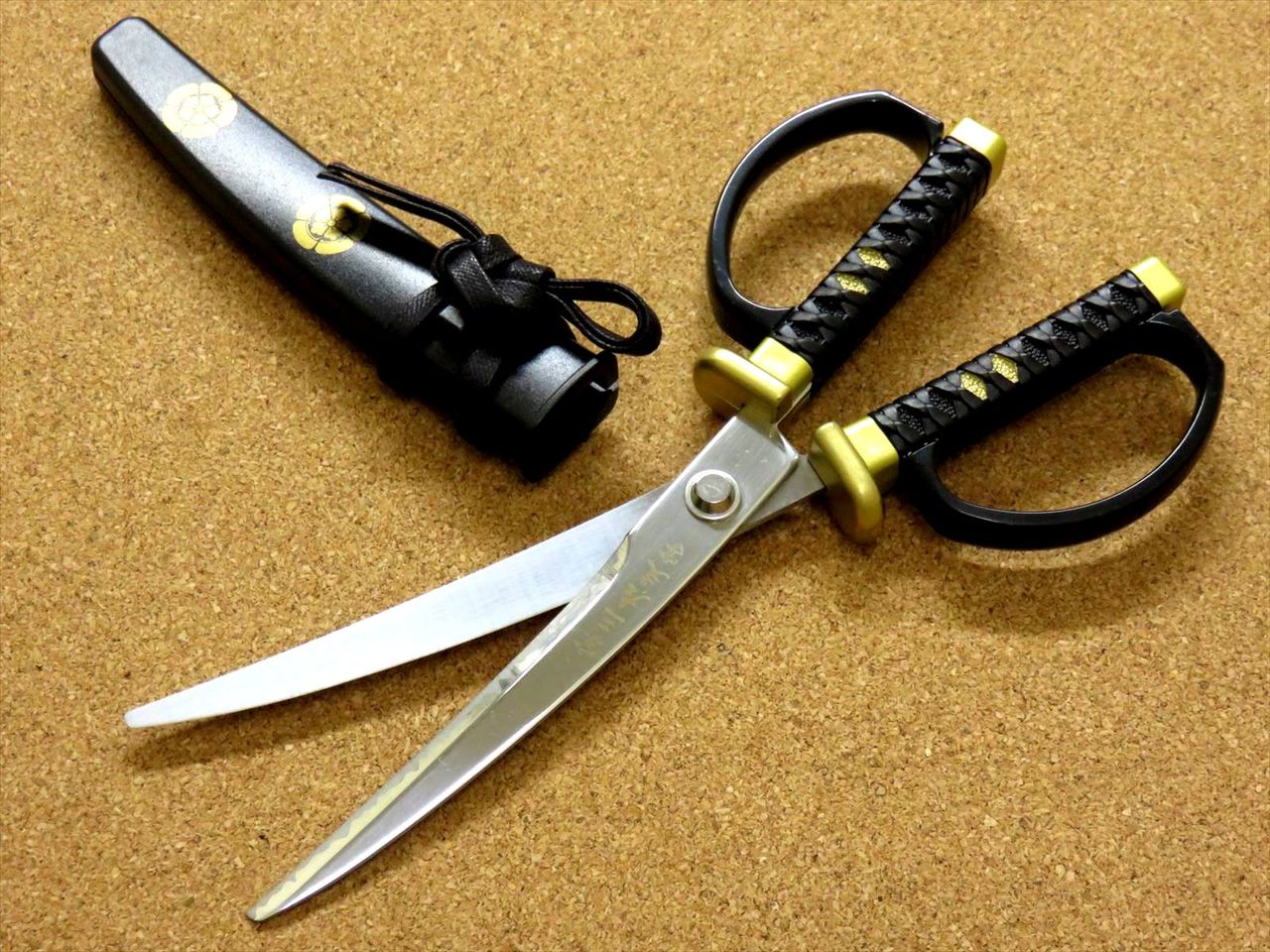 Japanese NIKKEN Samurai Design Paper Scissors Nobunaga Oda Right handed JAPAN